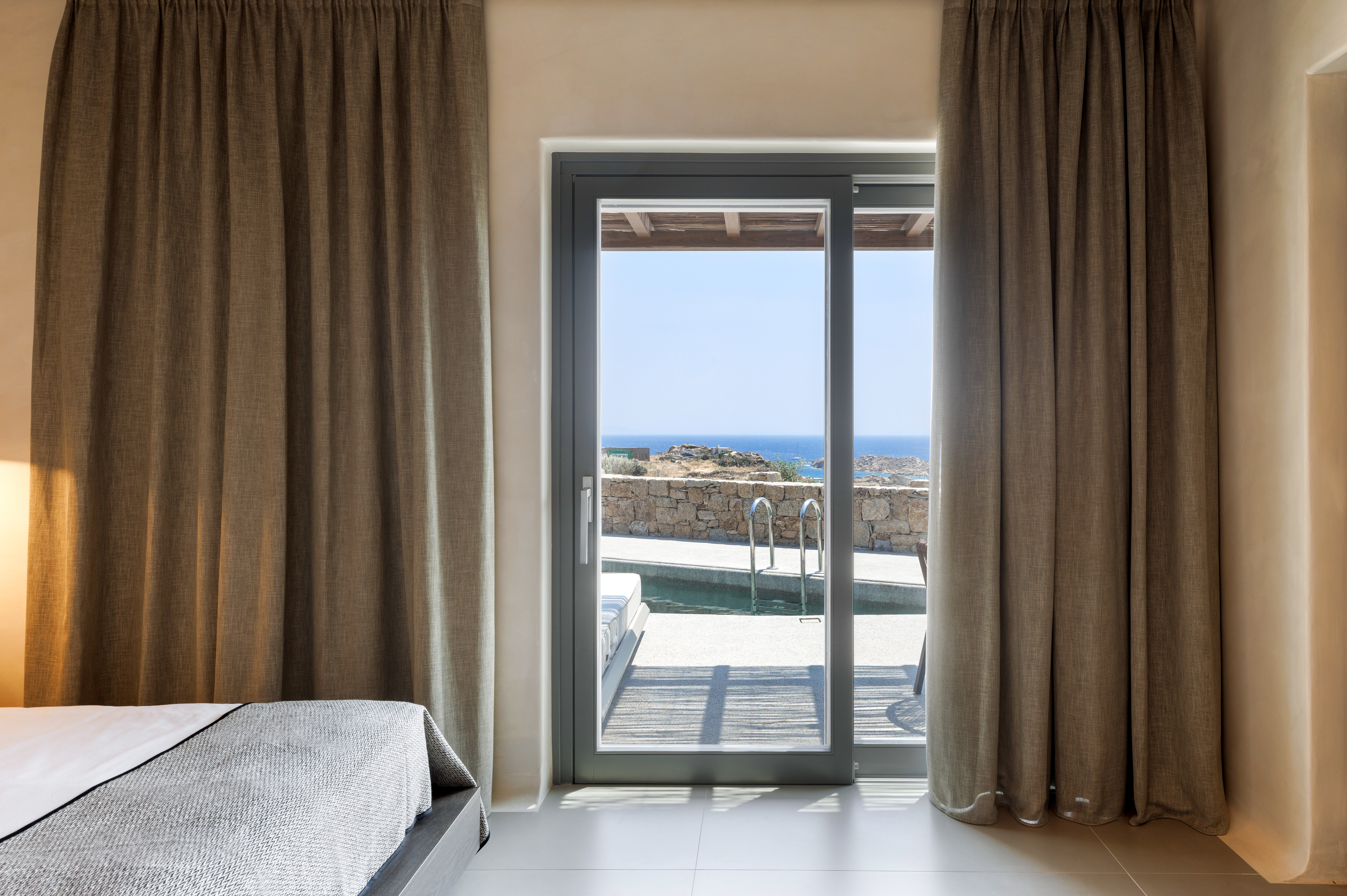 Deluxe Suite Sea View with Private Pool Adults Only, Maximus Mykonos Adults Only 2/3