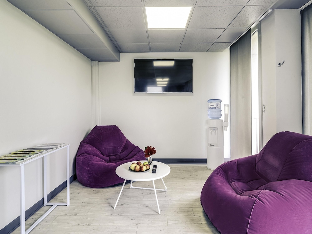 MERCURE PARIS ORLY RUNGIS 42/71
