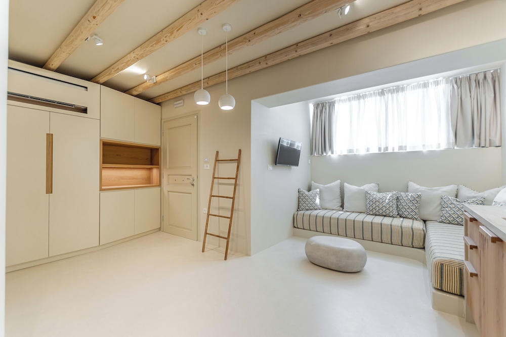 Antony Suites 38/50