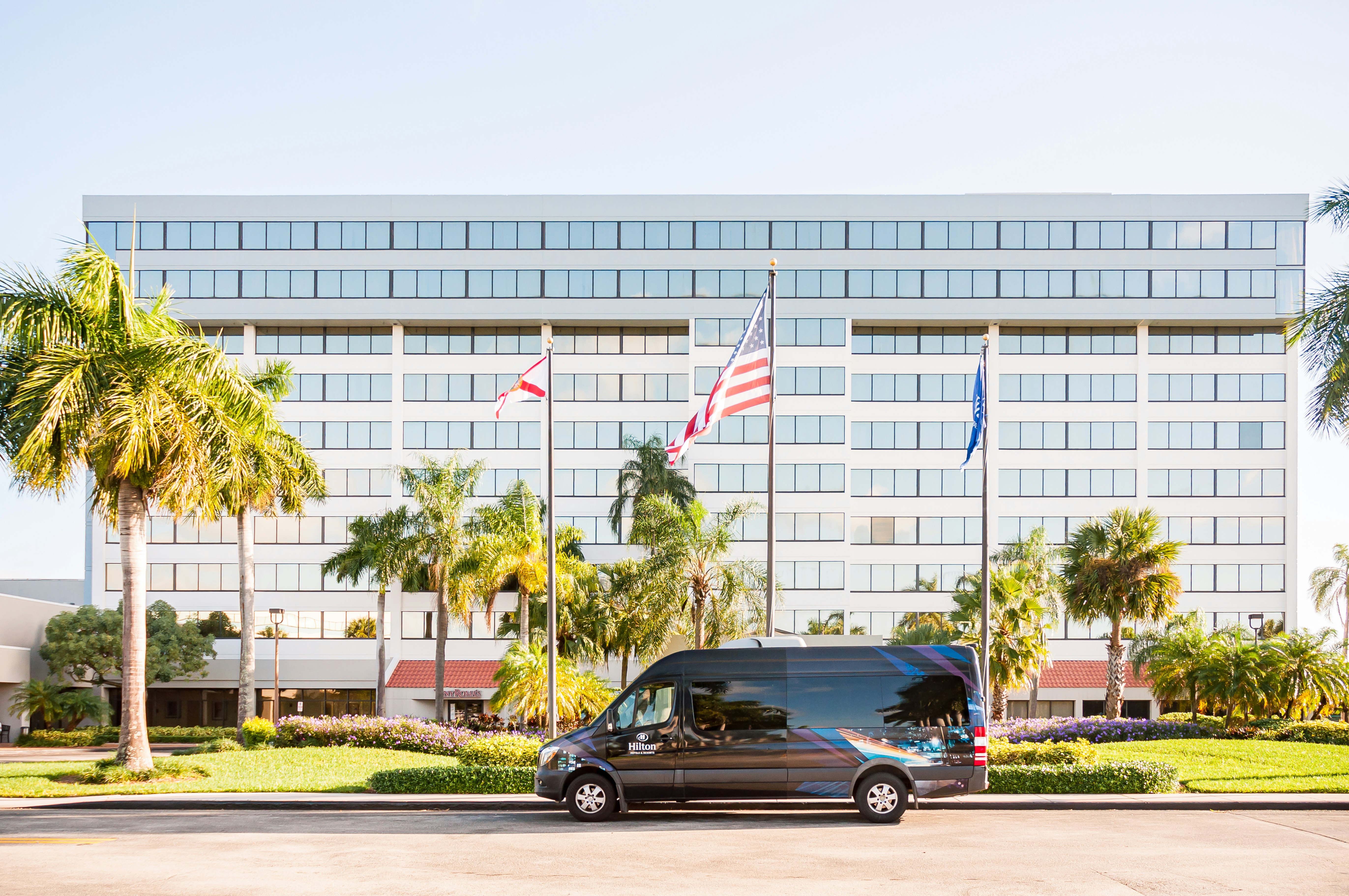 Hilton Palm Beach Airport 70/79