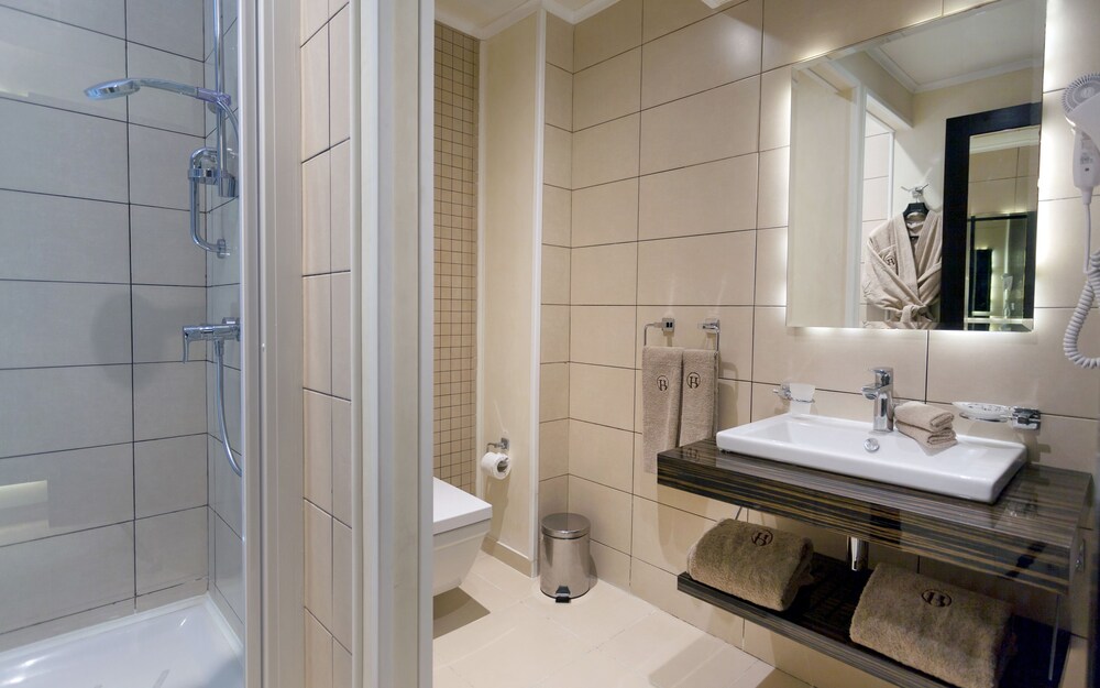 Business Hotel Tunis 11/63