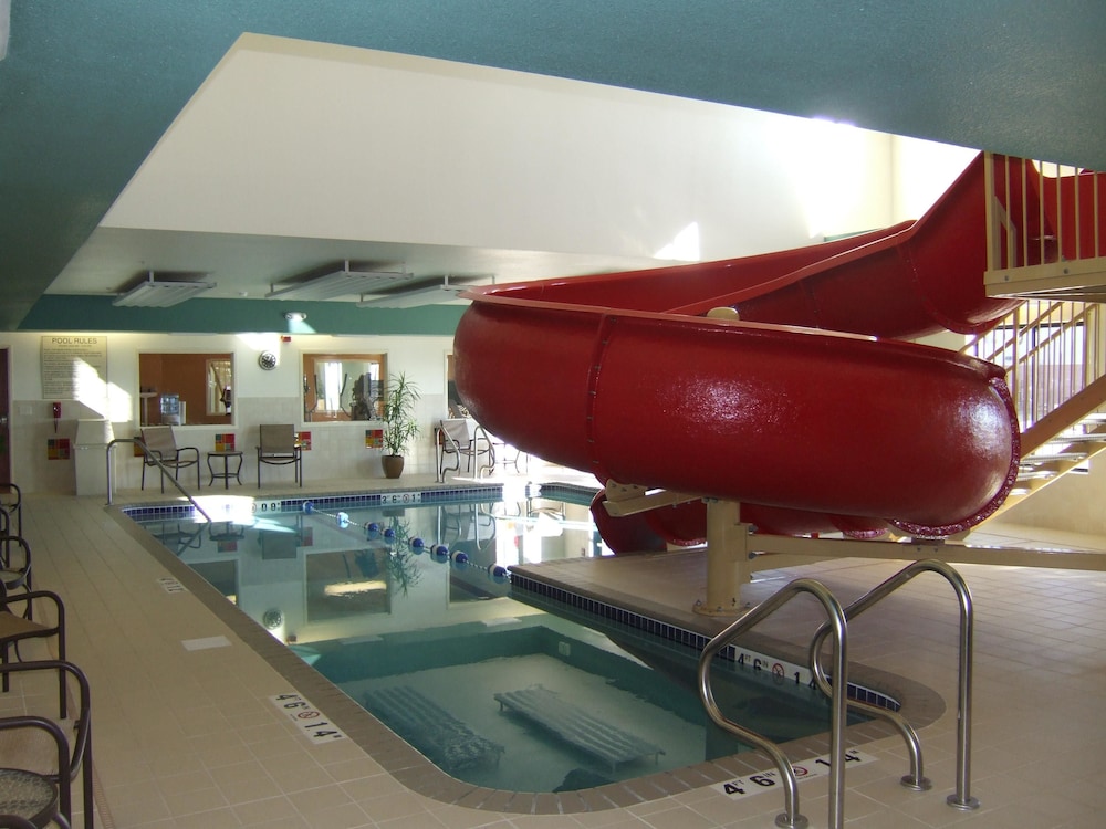 Holiday Inn Express Hotel Suites Loveland 53/56