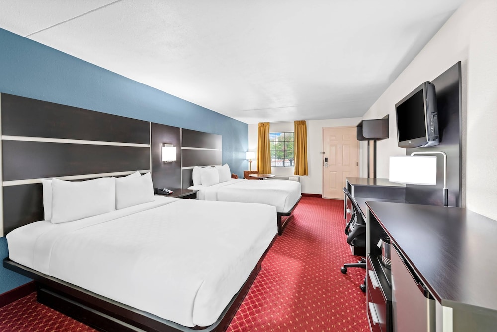 Clarion Inn Branson 23/72