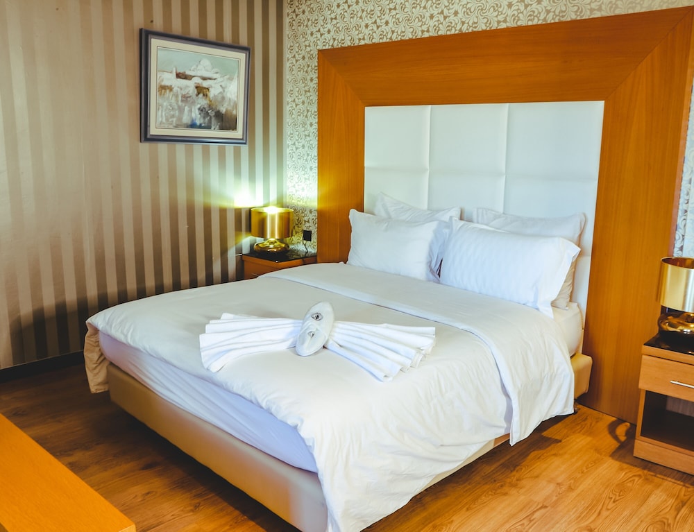 HOTEL PERCE NEIGE 12/22