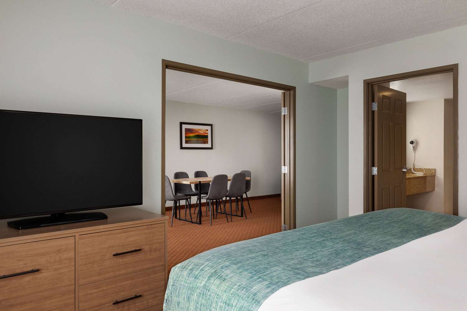 Wingate By Wyndham Louisville East 3/19