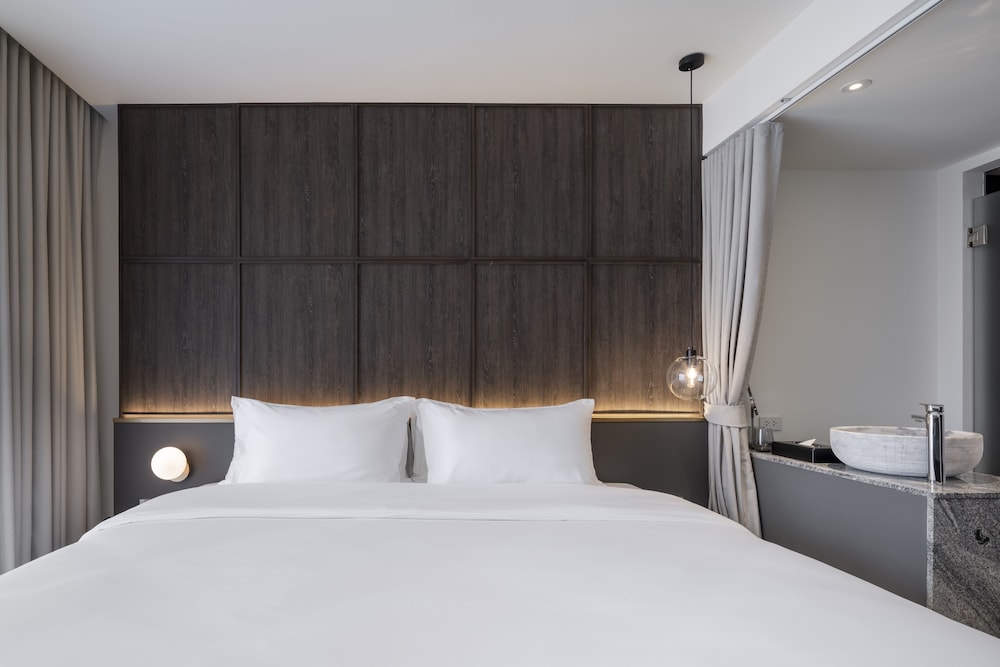 Lilit Bang Lumphu Hotel 27/66