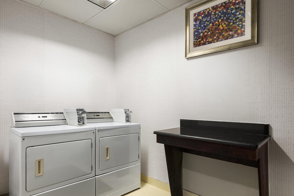 Holiday Inn Express Hotel And Suites Houston Downtown Convention Center 14/72