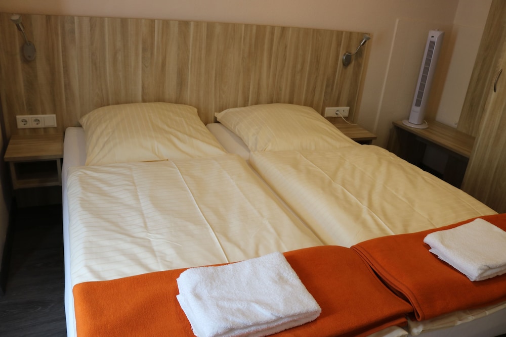 Hotel Paris 27/44