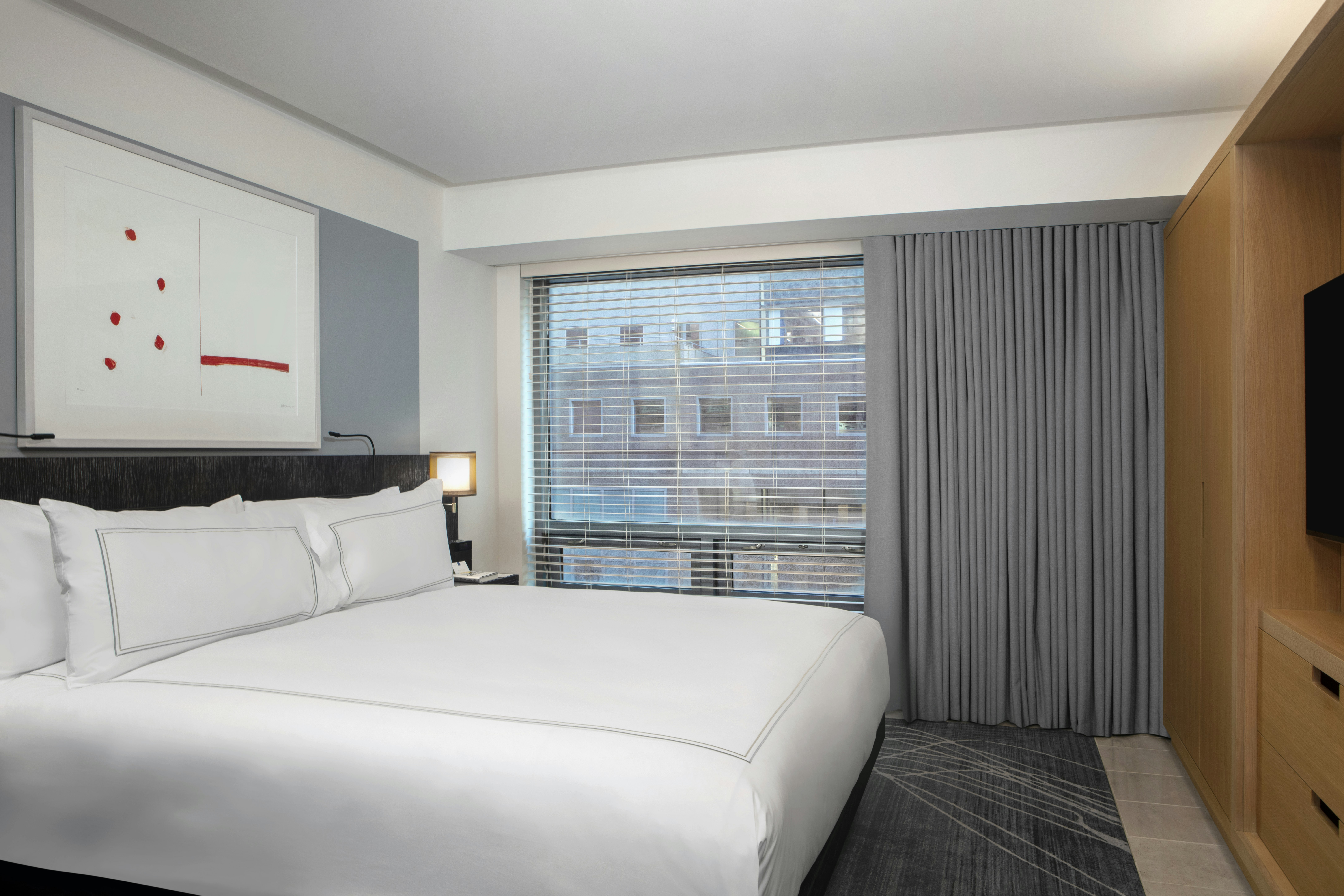 DELUXE, SUITE, KING BED