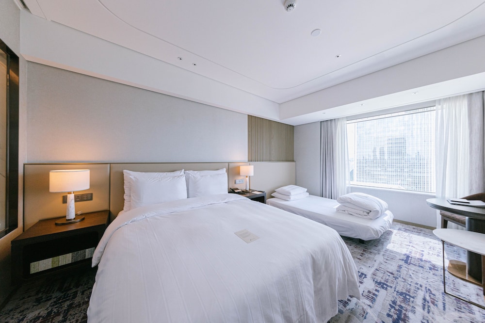 Lotte Hotel World 7/67