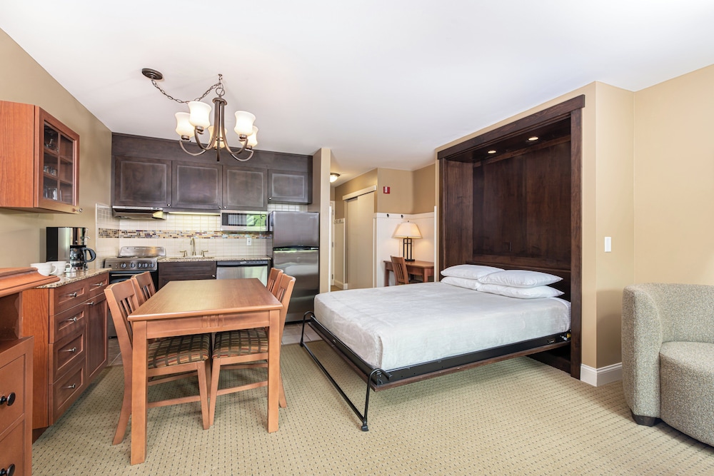Deluxe, Studio, Murphy Bed, Sofa