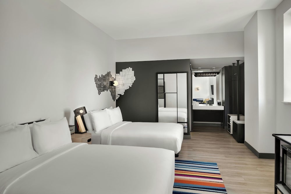 Aloft Indianapolis Downtown 10/36