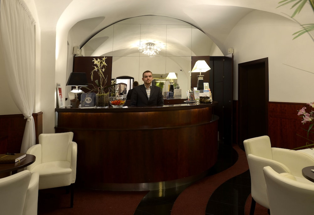 Grand Hotel 7/47