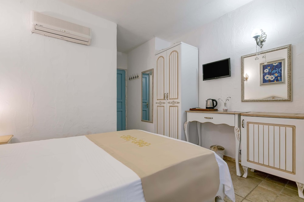 Villa Fora Hotel 7/48