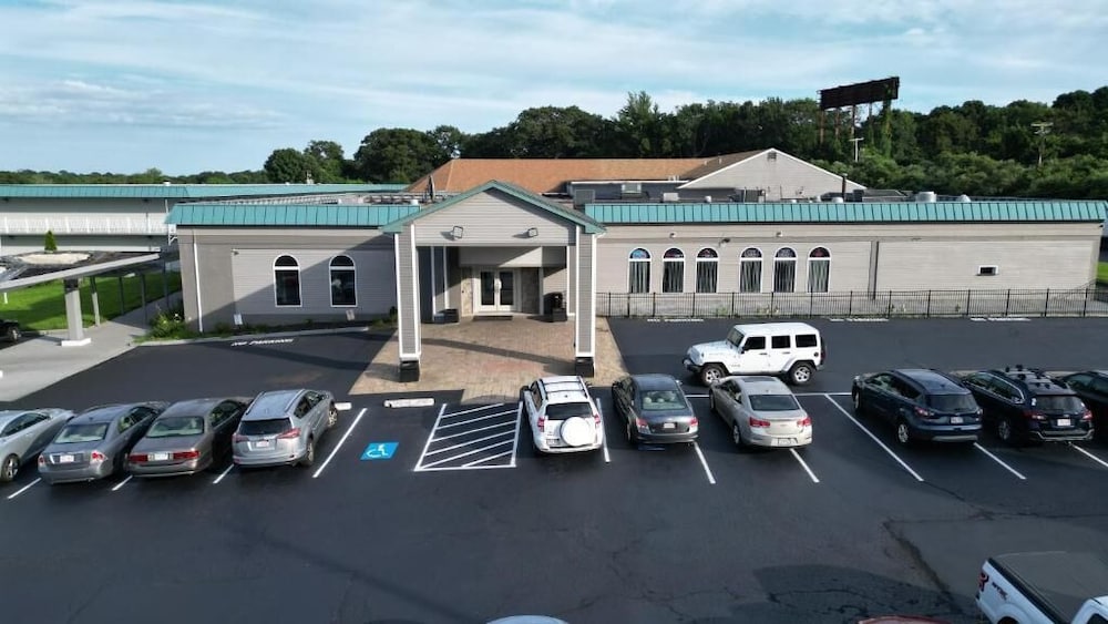 New Bedford Inn Suites 60/69