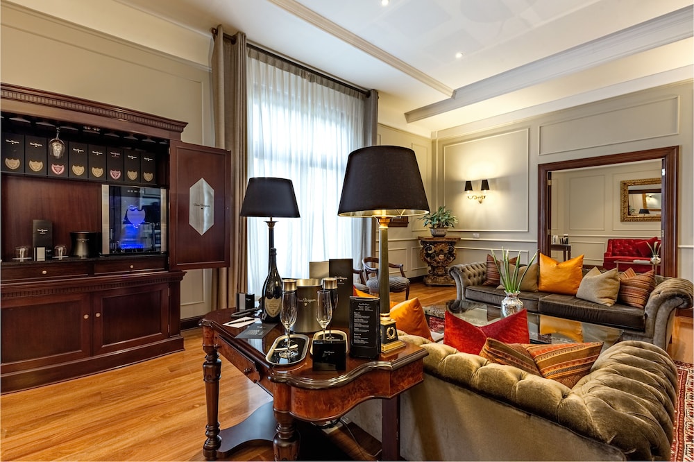 Country Club Lima Hotel 70/82