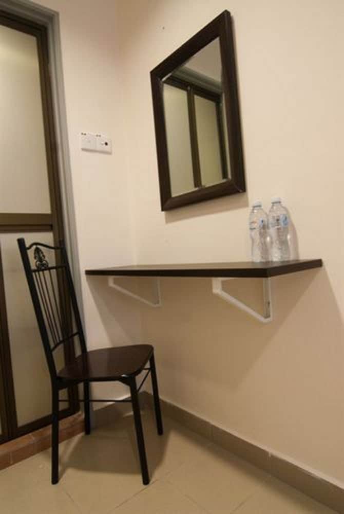 Hotel A-One 15/22