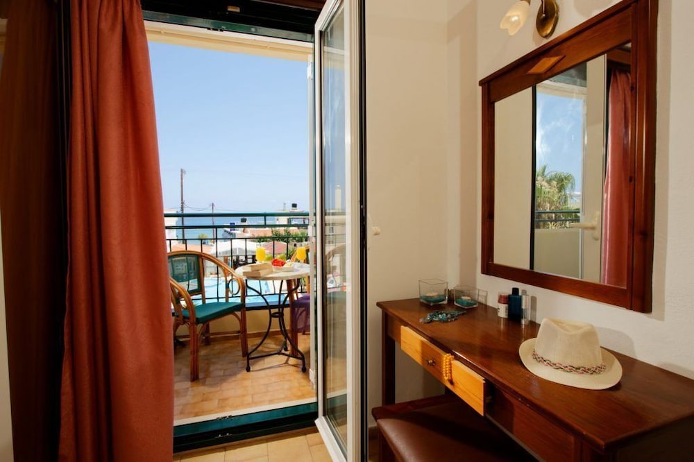 Panorama Hotel Stalis 48/50