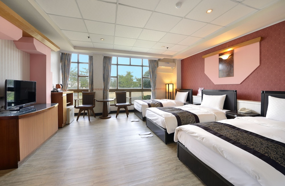 Jinsha Lake Side Hotel 5/49