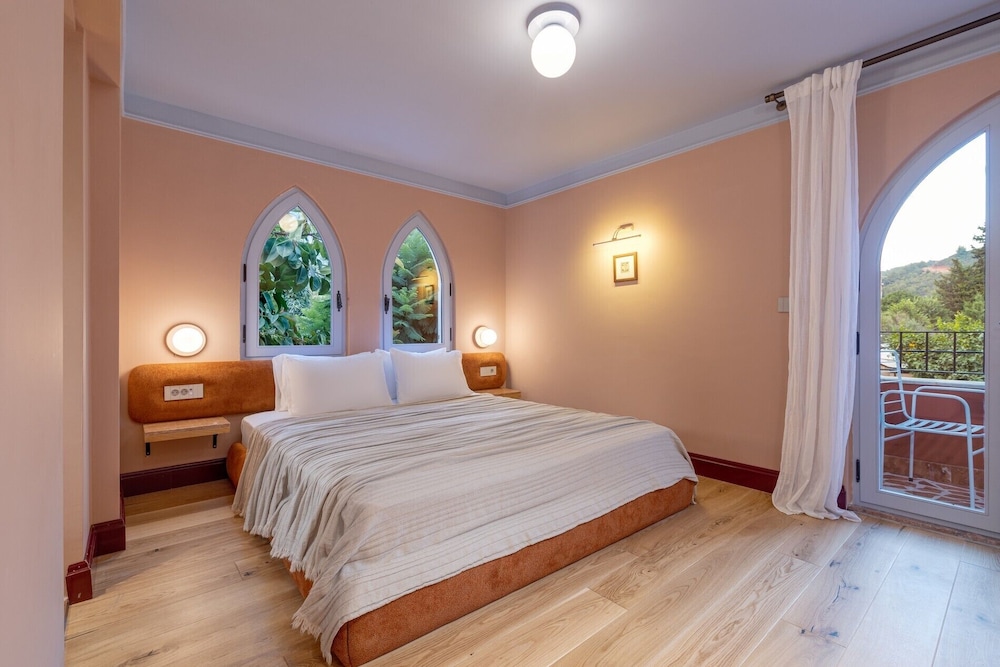 Yonca Anjelika Otel +12 10/50