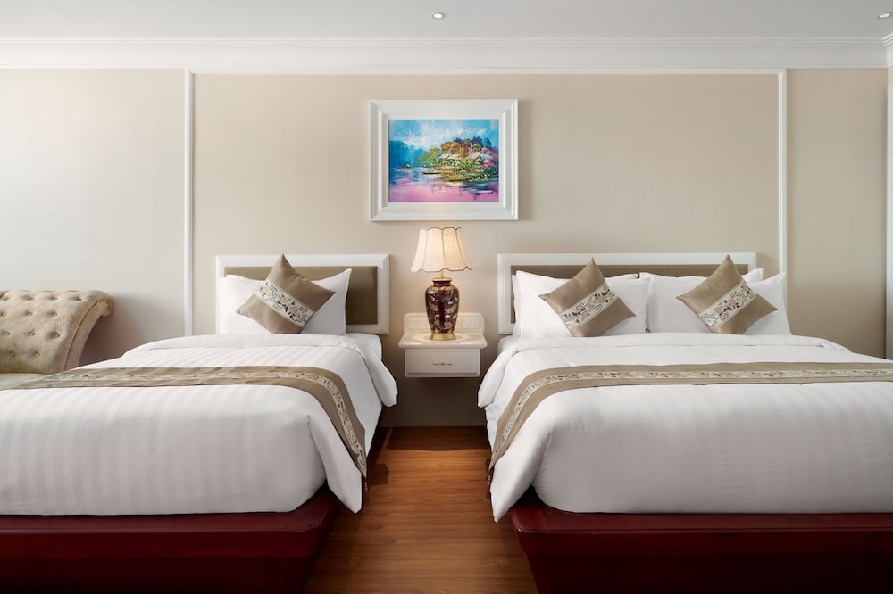 Wyndham Grand Phnom Penh Capital 24/68