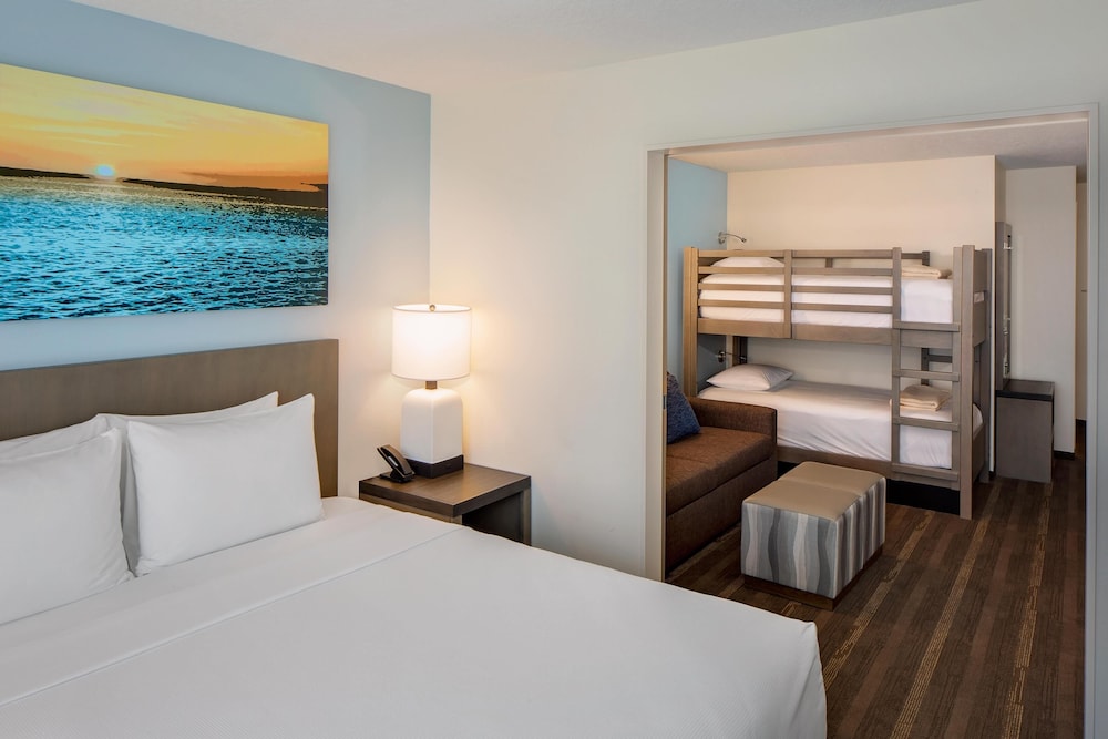 Hyatt House Across From Universal Orlando Resort 8/50
