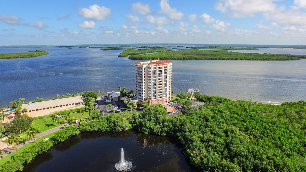 Lover's Key Resort by Check-In Vacation Rentals 8/70