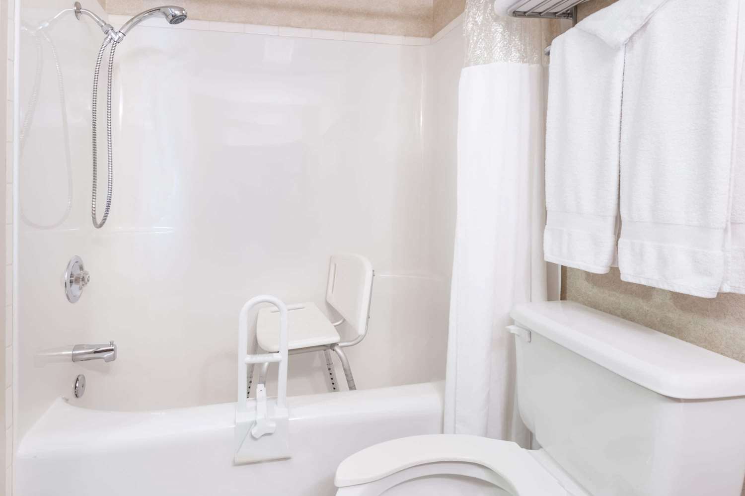 Stony Plain Inn & Suites 44/44
