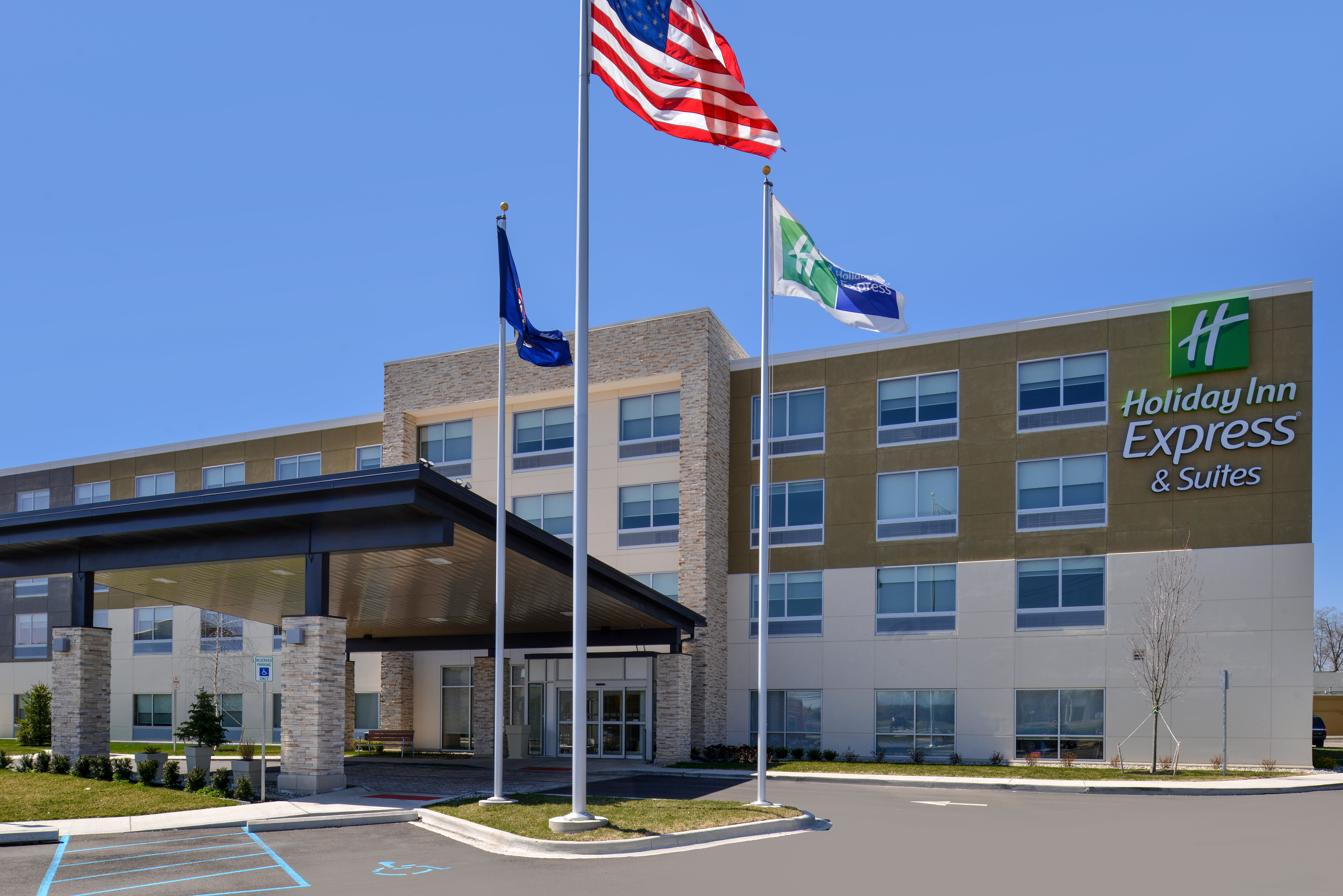Holiday Inn Express Suites Farmington Hills Detroit 51/54