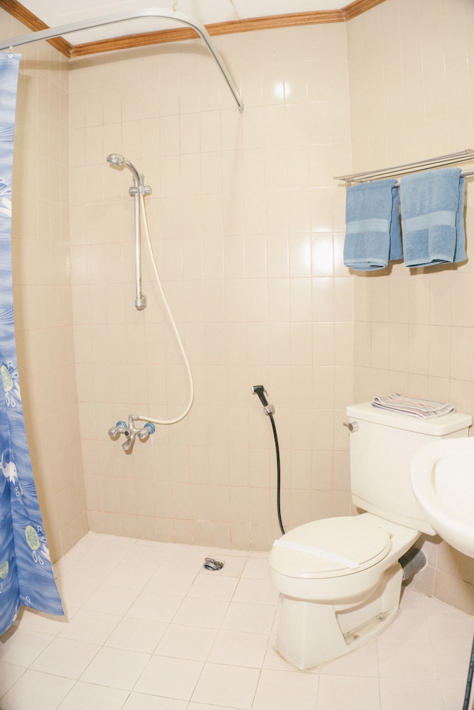 Hotel Bumi Asih 10/64