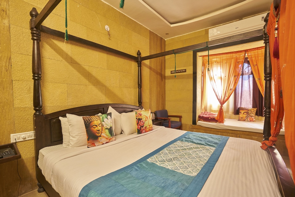 Mystic Jaisalmer Hostel / Backpacker 14/50