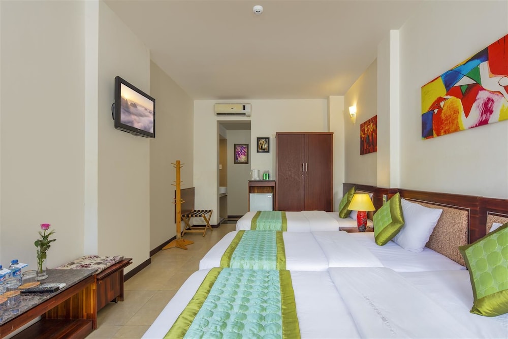 Sai Gon Phong Nha Hotel 12/28