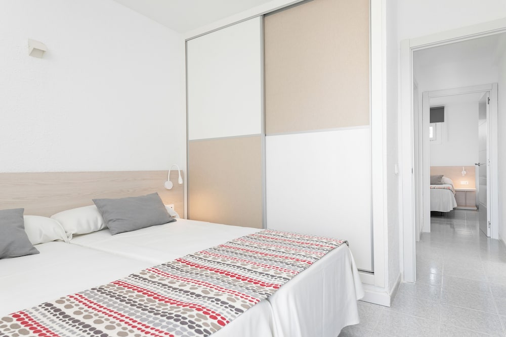 2 BEDROOMS, SUPERIOR, APARTMENT