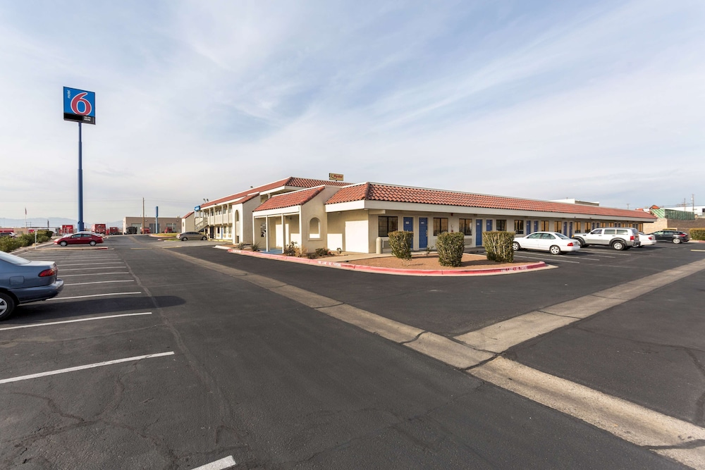 Motel6 El Paso, TX - East 24/32