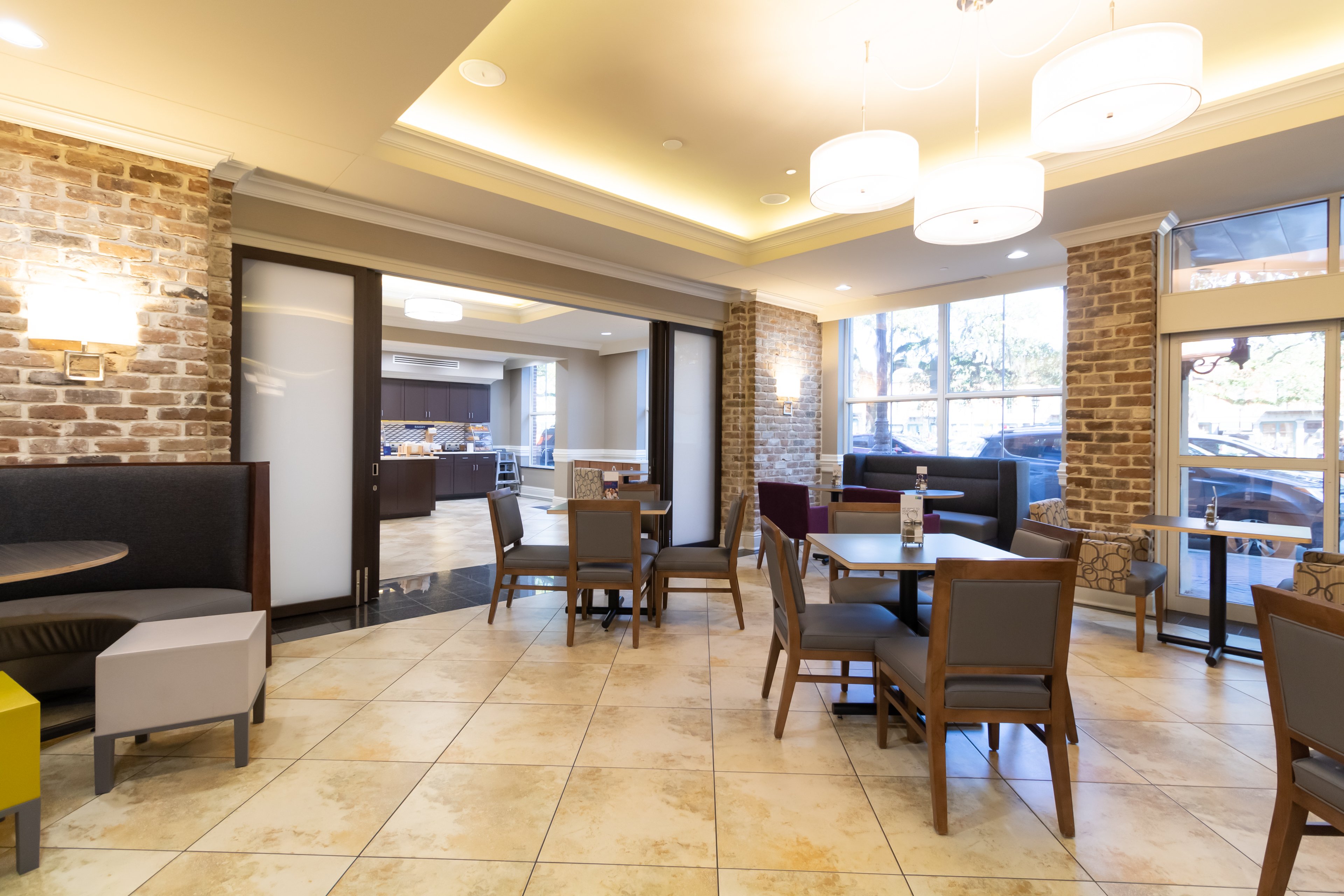 Holiday Inn Express Savannah Historic District 56/74