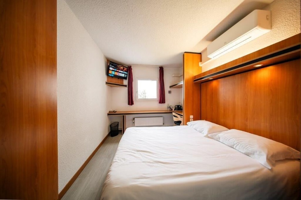 غرفة قياسية بسرير مزدوج، Hotel La Bonne Etape 1/5