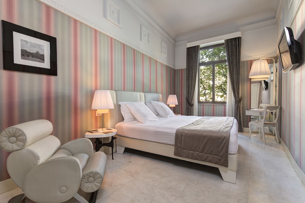 Grand Hotel Palace Rome 28/90