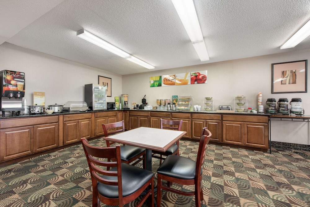 Quality Inn & Suites Lebanon I-65 27/38