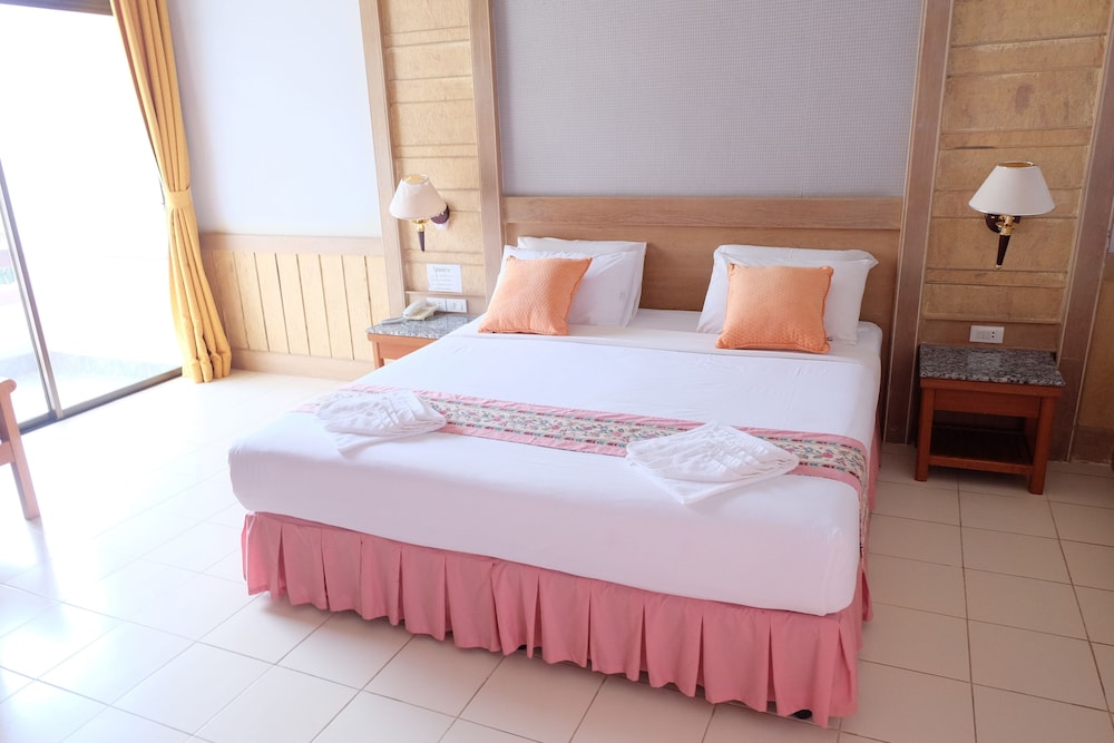 Maldives Beach Resort 14/56