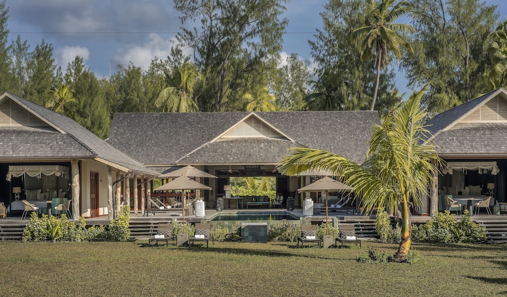 FOUR SEASONS RESORT SEYCHELLES AT DESROCHES ISLAND 6/58