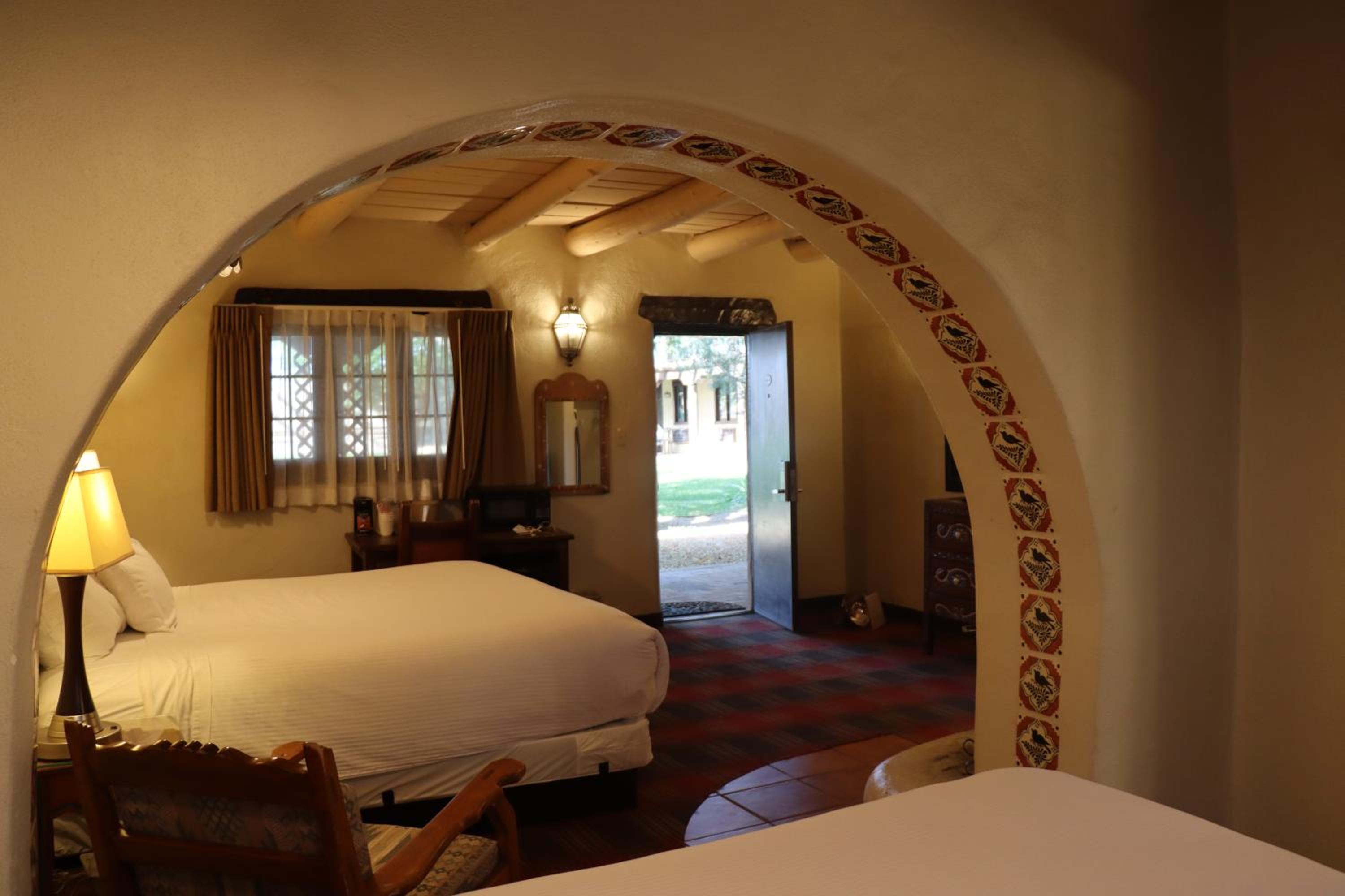 Room, Queen Bed, Sagebrush Inn Suites 7/8