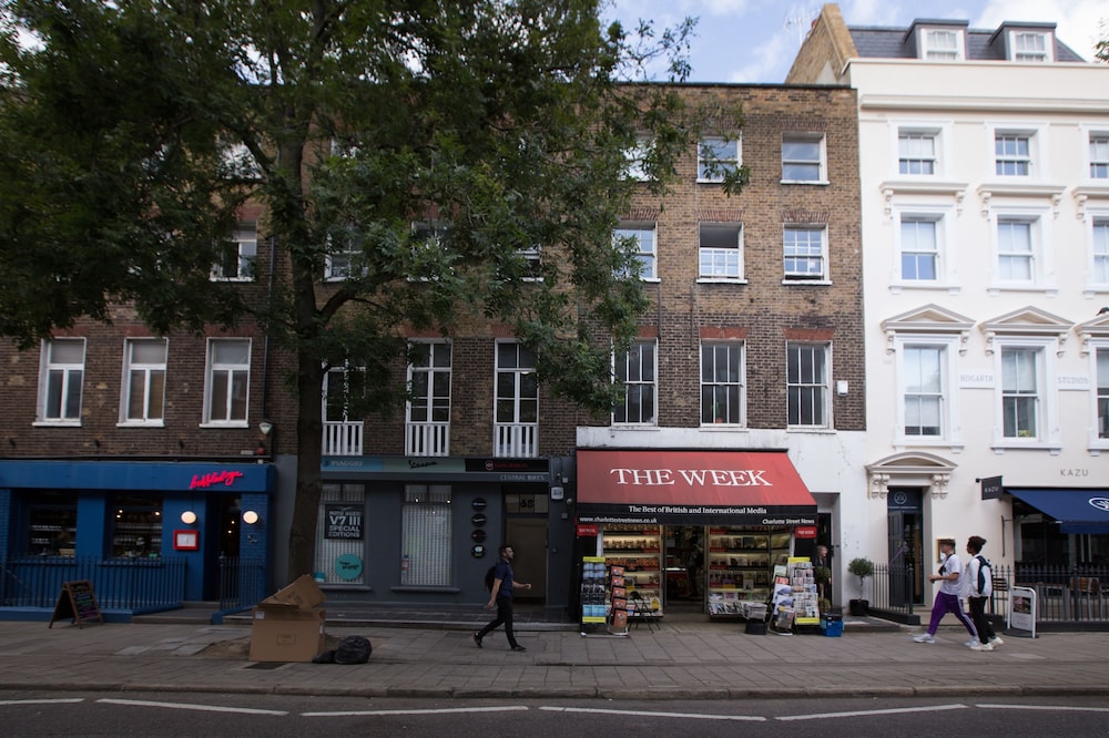 Charlotte Street Apartments by Allo Housing 23/27