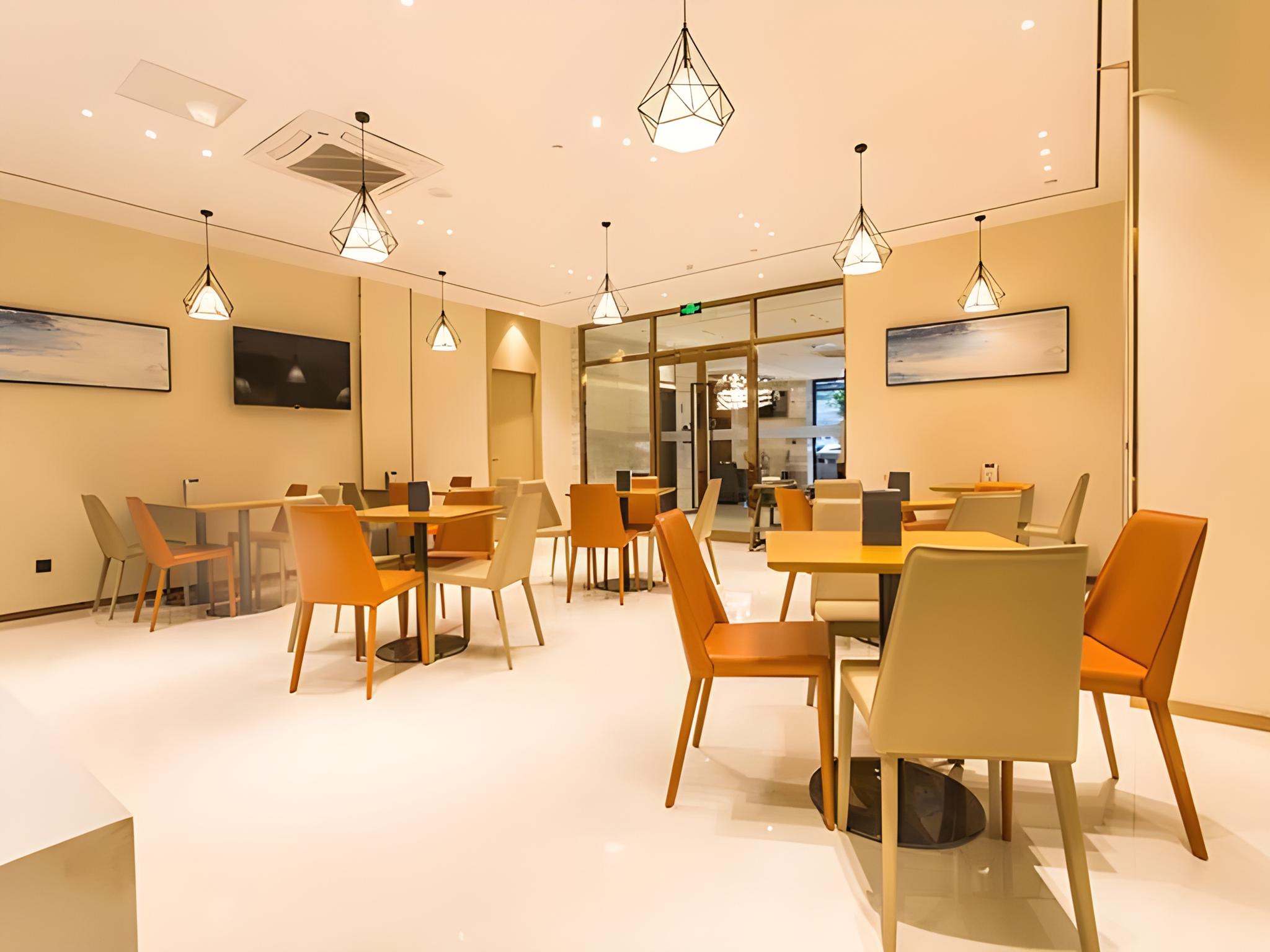 City Comfort Inn Nanning Yudong Jinxiang Metro Station 49/57