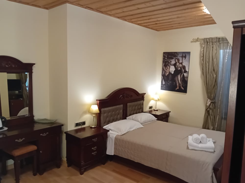 DIAS HOTEL 30/77