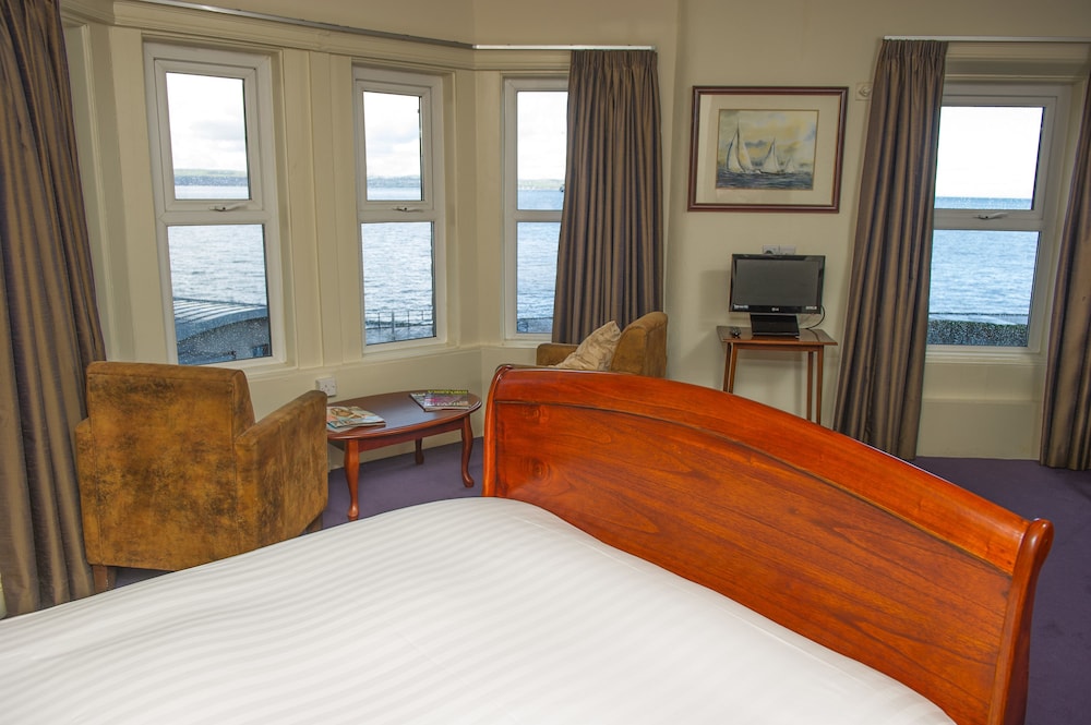 The Salty Dog Hotel & Bistro 25/71
