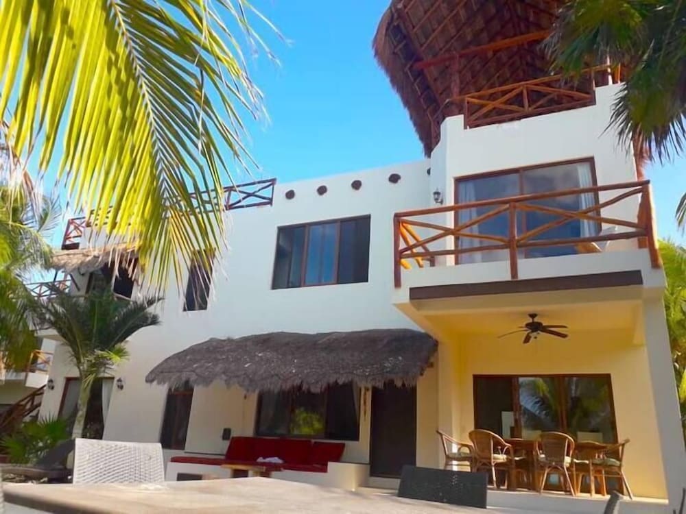La Puerta Azul Beachfront Adults Only in ISLA HOLBOX