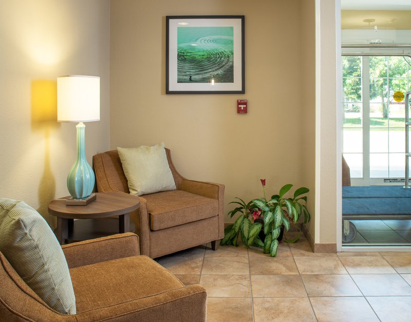 Candlewood Suites Bellevue 8/17