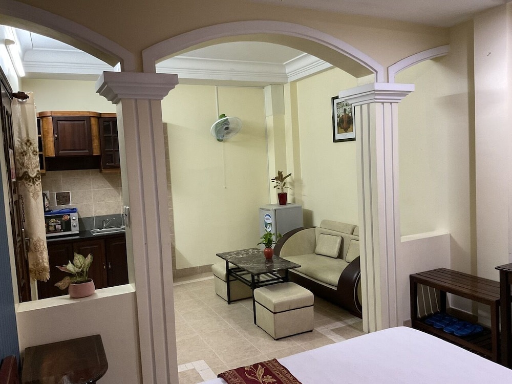 Khach san Minh Chau Hoa Hung 50/50