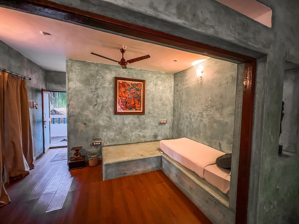Nalanda Retreat Goa 24/48