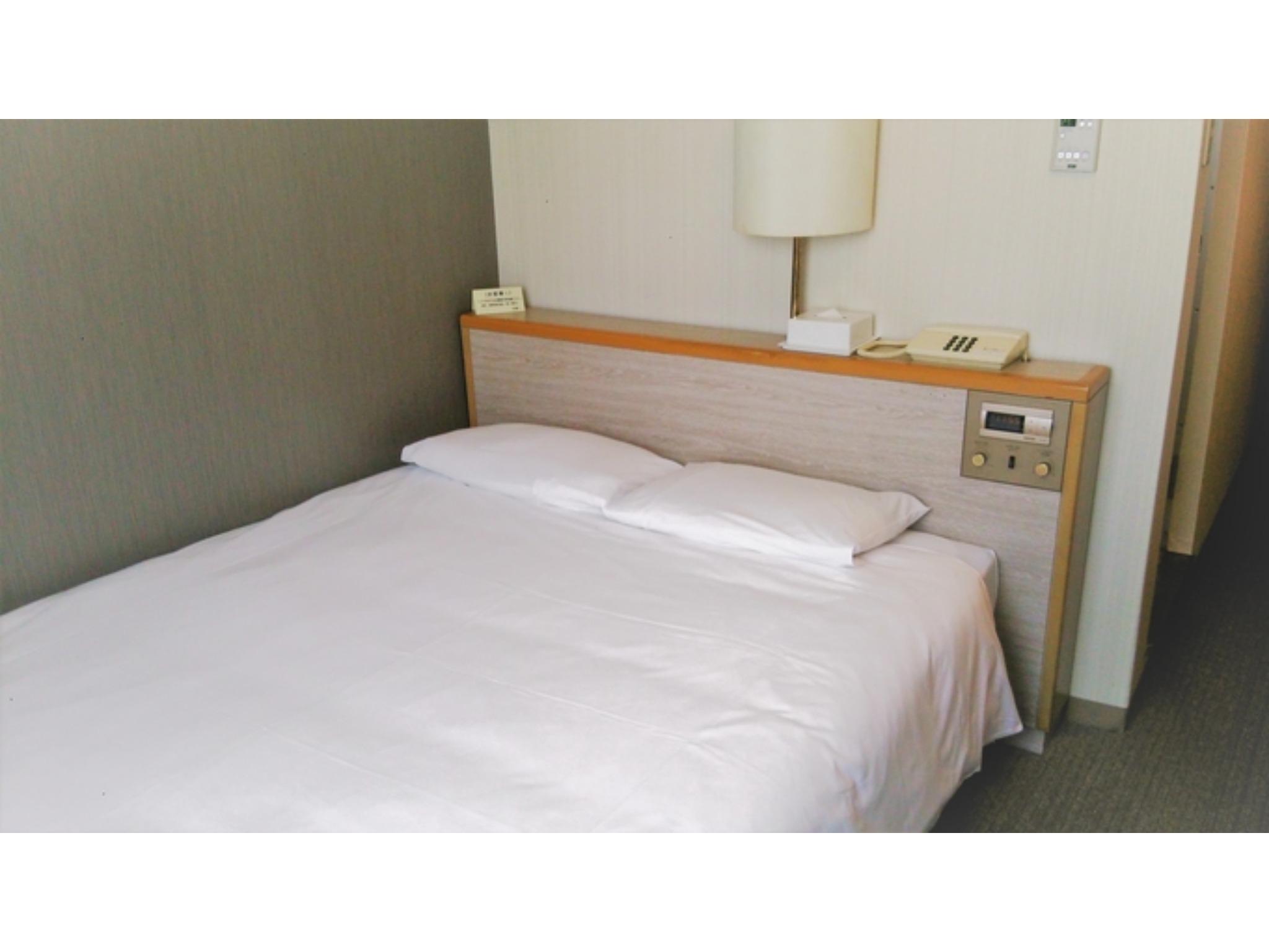 Semi Room, Semi Double Bed, Smoking